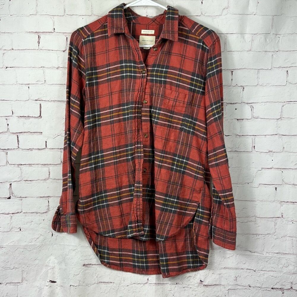 American Eagle Shirt Womens Medium Button Up Ahhmazingly Soft Boyfriend Fit Red